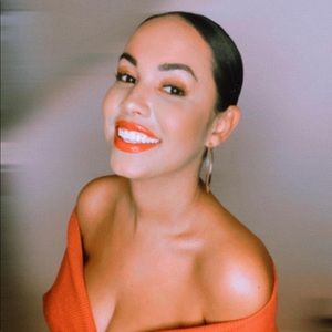 Meet your Posher, Lori